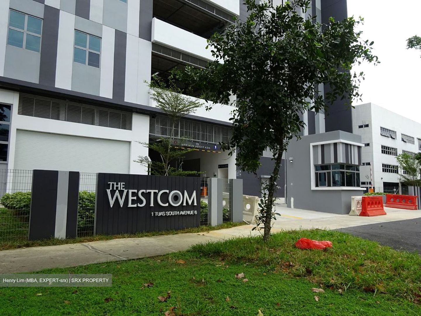 The Westcom (D22), Factory #524251571